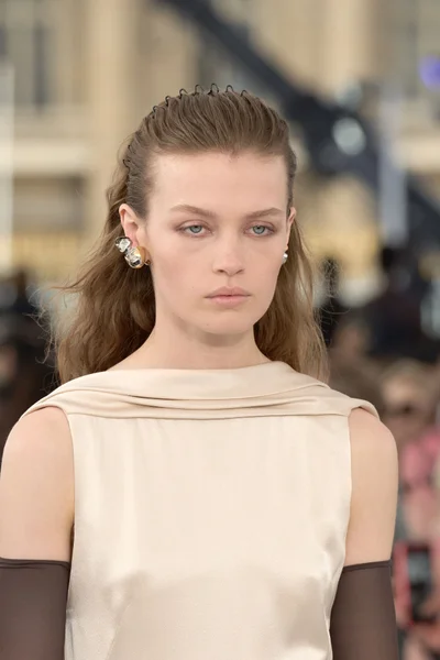 Look 137